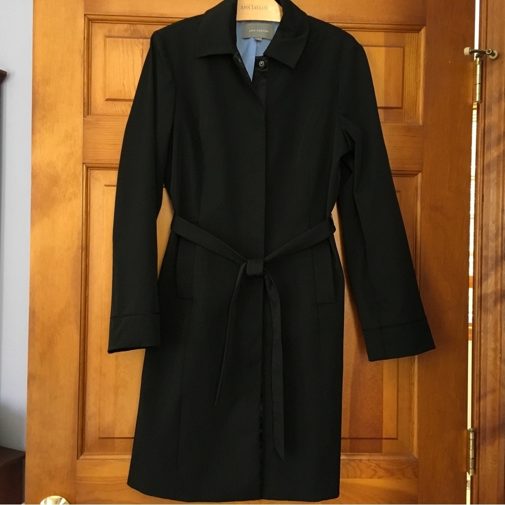Ann Taylor Black Princess Seam Snapfront Lightweight Nylon Stretch Coat Sz S